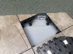 バルコニー・ベランダフラット（床上げ）デッキAQUGA（アクーガ）RIN-5　（リナータ）　施工バルコニー