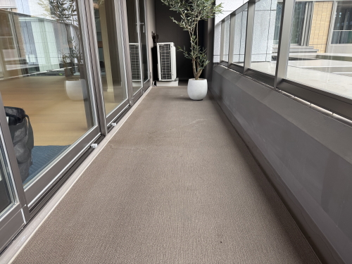 SEKISUIクレガーレ　ヴェルクラッセ　プライムアイボリー（TB29PI)施工バルコニー