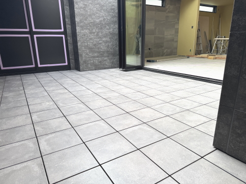 バルコニー・ベランダフラット（床上げ）デッキAQUGA　RIN-2　（リナータ）　施工