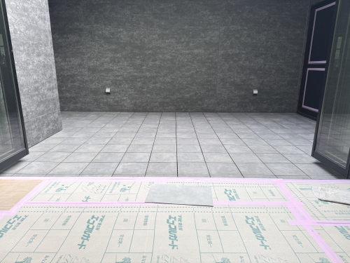 バルコニー・ベランダフラット（床上げ）デッキAQUGA　RIN-2　（リナータ）　施工