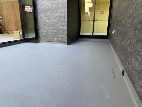 バルコニー・ベランダフラット（床上げ）デッキAQUGA　RIN-2　（リナータ）　施工