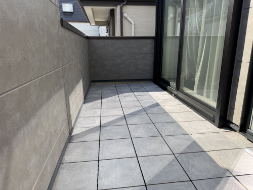 バルコニー・ベランダフラット（床上げ）デッキAQUGA　RIN-2　（リナータ）　施工バルコニー