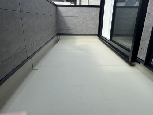 バルコニー・ベランダフラット（床上げ）デッキAQUGA　RIN-2　（リナータ）　施工バルコニー