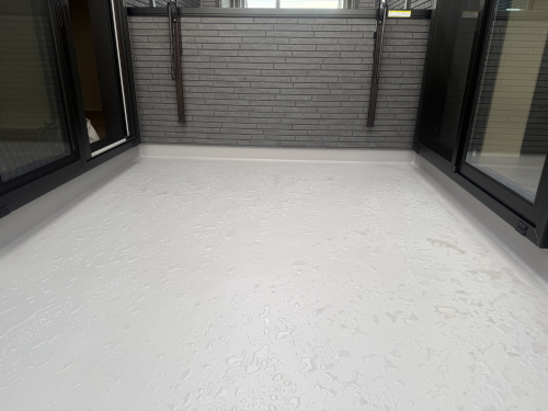 バルコニー・ベランダフラット（床上げ）デッキAQUGA　RIN-1　（リナータ）　施工バルコニー