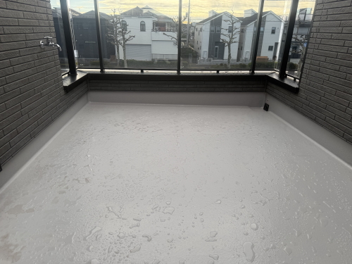 バルコニー・ベランダフラット（床上げ）デッキAQUGA（アクーガ）RIN-1　（リナータ）　施工