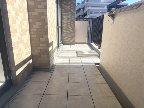 セキスイ　クレガーレ　スムーズタイル　ラスティックグレー（TB26RG)　施工