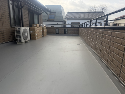 セキスイ　リエナ　150角タイル　NT01　アイボリー　NT01IV　施工バルコニー