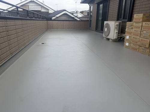 セキスイ　リエナ　150角タイル　NT01　アイボリー　NT01IV　施工バルコニー