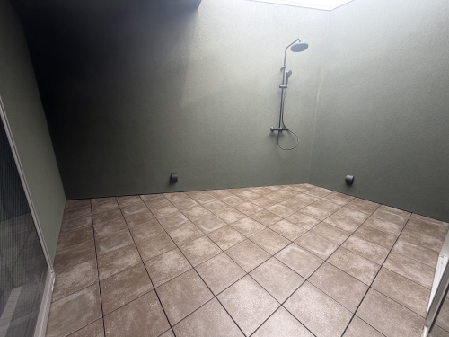 バルコニー・ベランダフラット（床上げ）デッキAQUGA（アクーガ）RIN-5　（リナータ）　施工バルコニー