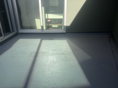 バルコニー・ベランダフラット（床上げ）デッキAQUGA（アクーガ）RIN-5　（リナータ）　施工バルコニー